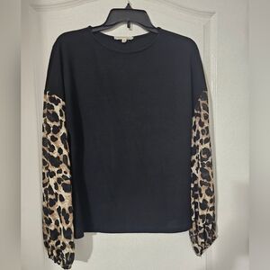 Above & Beyond Womens  Long Sleeves size Medium